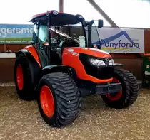 =Kubota M7060 steht im Februar 2017 bei der Hessischen Landwirtschaftsausstellung in Alsfeld