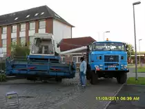 E 512 in Arbeitsstellung mit W 50la in diesen Fahrzeugen wurden 2 fast Baugleiche Motoren 4VD 14,5/12-1 SRW mit MAN-System aus dem Motorenwerk Nordhausen verbaut das Bild habe ich bei der Aufstellung zur Eröffnung des IFA-MUSEUMS am 11.09.2011 in Nordhausen gemacht.