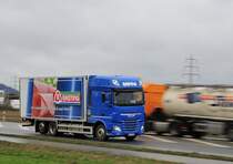 Mitzieher DAF XF, am 23.2.2017 auf der L 164 (ex B221) bei Übach - Palenberg