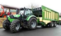 =Deutz 6160 mit Krone ZX 430 GD steht im Februar 2017 bei der Hessischen Landwirtschaftsausstellung in Alsfeld