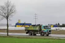 MB 1833 , mitgezogen am 23.2.2017 auf der L 164 (ex B221) bei Übach - Palenberg 