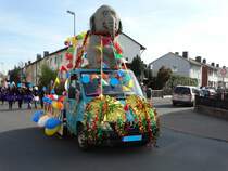 Betriebshof der Stadt Maintal Mercedes Benz Sprinter mit Elefant am 25.02.17 beim Faschingsumzug in Dörnigheim