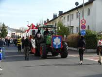 Fendt Farmer 311 LSA Turomatik am 25.02.17 beim Faschingsumzug in Maintal Dörnigheim