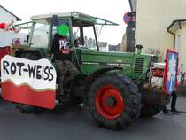 Fendt Farmer 311 LSA Turomatik am 25.02.17 beim Faschingsumzug in Maintal Dörnigheim