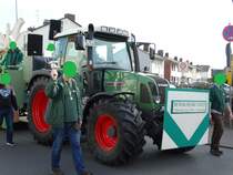 Fendt Vario 412 am 25.02.17 beim Faschingsumzug in Maintal Dörnigheim
