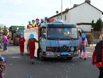 Mercedes Benz Atego am 25.02.17 beim Faschingsumzug in Maintal Dörnigheim