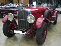 Delage D8 Open Tourer. 1929 - 1940. Die Pariser Marke Delage fertigte ausschließlich Fahrzeuge im Luxussegment. In der Regel wurde nur das Chassis ausgeliefert und dann in einem Karosseriebetrieb  eingekleidet . Der abgelichtete Open Tourer entstammt dem Baujahr 1931 und wurde bei angeblich bei Van den Plas karossiert. Der 8-Zylinderreihenmotor hat einen Hubraum von 4061 cm³ und leistet ca. 80 PS. Classic Remise Düsseldorf am 26.02.2017. 
