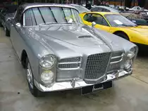 Facel Vega HK 500 Coupe. 1958 - 1961. Den HK 500 gab es als Coupe und Cabriolet. Es wurden insgesamt knappe 500 Exemplare produziert. Unter der Haube werkelt ein V8-motor von Chrysler. Dieser Motor hat einen Hubraum von 5907 cm³ und leistet 300 PS. Classic Remise Düsseldorf am 26.02.2017. 