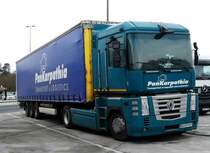 =Renault von  Karpathia  rastet im Februar 2017 an der A7