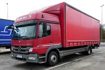 =MB Atego 1224 von  BlueTec 5  rastet im Februar 2017 auf dem Autohof Fulda-Nord