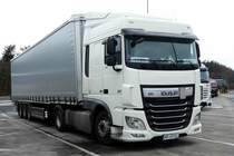 =DAF XF-Sattelzug rastet an der A 7, Februar 2017