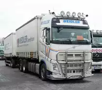 =Volvo-Sattelzug der Spedition  WEIDLER  rastet an der A 7, Februar 2017