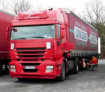 =Iveco-Sattelzug rastet an der A 7, Februar 2017