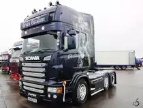 Ein Scania R bei typisch englischem Wetter in Fairford (Aufnahme vom 07.07.2012)