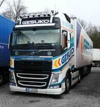 =Volvo FH von  GESUKO  steht im März 2017 am Autohof Fulda-Nord