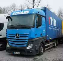 MB Actros von  SCHARF  rastet im März 2017 am Autohof Fulda-Nord