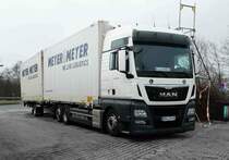 MAN - Hängerzug steht im März 2017 am Autohof Fulda-Nord