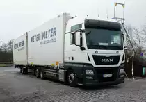 MAN - Hängerzug steht im März 2017 am Autohof Fulda-Nord