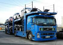 =Volvo FM - Autotransporter steht auf einem Rastplatz an der A 3 im März 2017