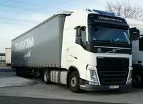 =Volvo FH 500 rastet an der A 3 im März 2017