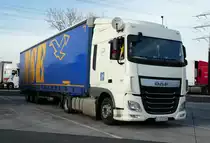 =DAF XF rastet an der A 3 im März 2017