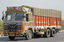 Ashok Leyland 2516, 17.Februar 2017, Jaipur Kishangarh Expressway, Rajasthan, Indien.