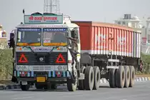 Ashok Leyland 4923, 17.Februar 2017, Jaipur Kishangarh Expressway, Rajasthan, Indien.