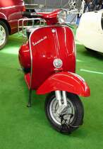 =Vespa 50, gesehen bei den Retro Classics 2017 in Stuttgart im März 2017