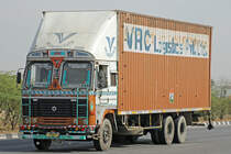 Ashok Leyland 2516, 17.Februar 2017, Jaipur Kishangarh Expressway, Rajasthan, Indien.