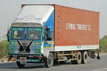 TATA 2518, 17.Februar 2017, Jaipur Kishangarh Expressway, Rajasthan, Indien.