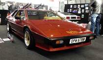 =Lotus Esprit Turbo, ausgestellt bei den Retro Classics Stuttgart im März 2017