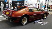 =Lotus Esprit Turbo, ausgestellt bei den Retro Classics Stuttgart im März 2017