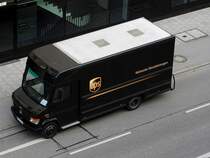 MB-Transporter, im Einsatz für ups, bei der Zustellung in der Münchener Innenstadt; 170310