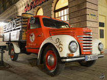 Ein Barkas V 901/2 vor dem Hotel Royal in Krakau (März 2014)