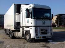 Renault-440 eines Lebensmittellogistikers am Messegel�nde in Ried i.I.; 081228