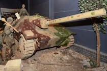 Ein in Szene gesetzter Jagdpanzer 38(t)  Hetzer  in Duxford (September 2013).
