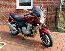 Suzuki Bandit 1250 mit P&W Verkleidung, aufgenommen  am 22.03.2017