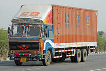 Ashok Leyland 2516, 17.Februar 2017, Jaipur Kishangarh Expressway, Rajasthan, Indien.