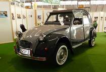 =Citroen 2 CV, präsentiert bei den Retro Classics Stuttgart im März 2017