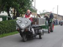 Multicar Dreirad bei der Rundfahrt durch Berbersdorf 2007. Diese Version des Multicars war urspr�nglich als Futterverteiler in St�llen im Einsatz 
