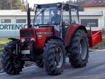 MF-373S ist im Stadtgebiet von Ried i.I. unterwegs; 081229