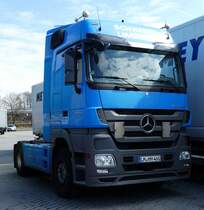 =MB Actros 1844, gesehen auf dem Autohof Fulda-Nord im März 2017 