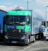 =MB Actros-Sattelzug rastet an der A 3 im März 2017