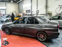 Alfa-Romeo 155 schön getunt. Aufnahme: Automobil und Tuning Show, März 2017.