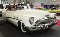 =Buick Super Convertible, Bj. 1953, fotografiert bei den Retro Classics Stuttgart im März 2017