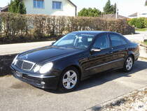 Mercedes E 350 in Täuffelen am 16.03.2017