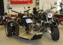 =BMW 1100 mit Seitenwagen, ausgestellt bei der Technorama Kassel im März 2017