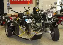 =BMW 1100 mit Seitenwagen, ausgestellt bei der Technorama Kassel im März 2017