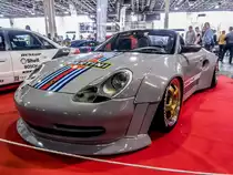Extrem getunter Porsche Boxster (986), gesehen auf der Automobil und Tuning Show, März 2017