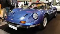=Ferrari Dino, steht bei den Retro Classics Stuttgart im März 2017 zum Verkauf